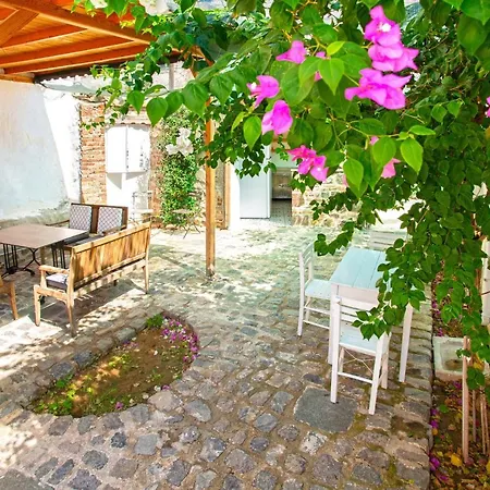 Iconic Stone Apartment Izmir