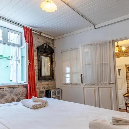 Iconic Stone Apartment *