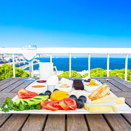 Iconic Stone アパート イズミル