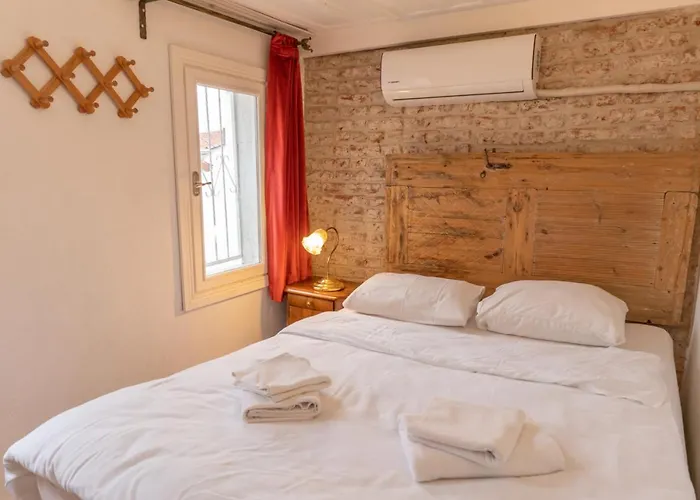 Iconic Stone * Izmir